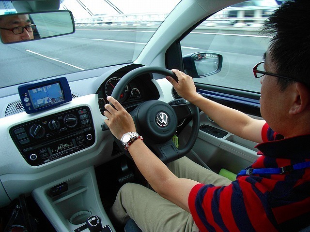 VW「up!」試乗記: 自動車ライター外川信太郎の泡沫記 VW「up!」試乗記: 自動車ライター外川信太郎の泡沫記